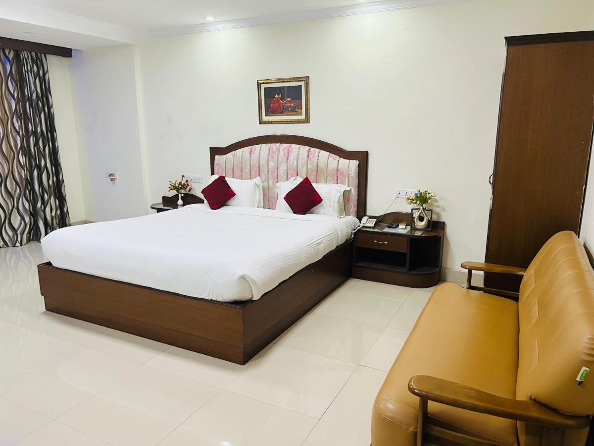 Bodhgaya Regency Hotel Екстериор снимка