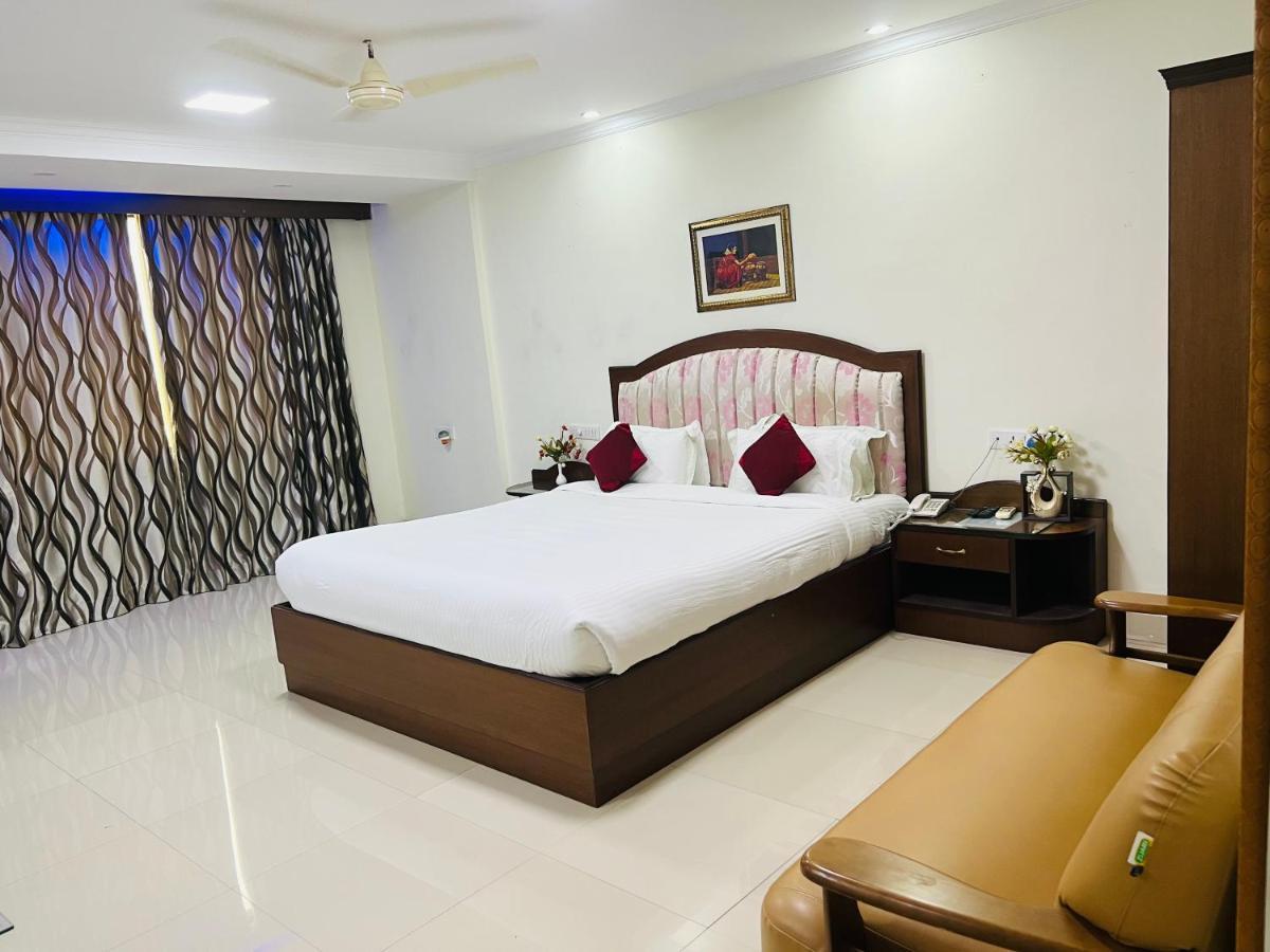 Bodhgaya Regency Hotel Екстериор снимка