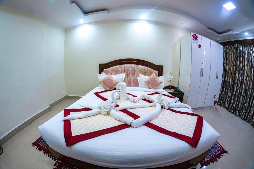Bodhgaya Regency Hotel Екстериор снимка