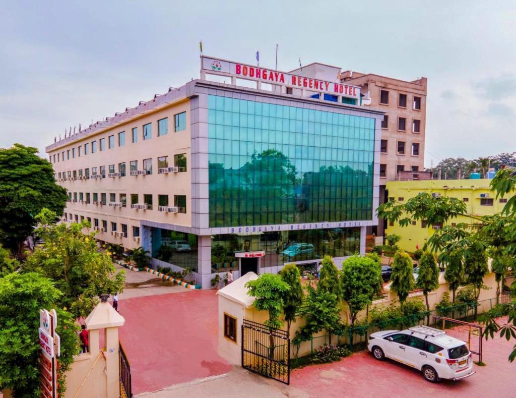 Bodhgaya Regency Hotel Екстериор снимка