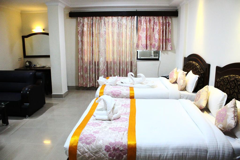 Bodhgaya Regency Hotel Екстериор снимка