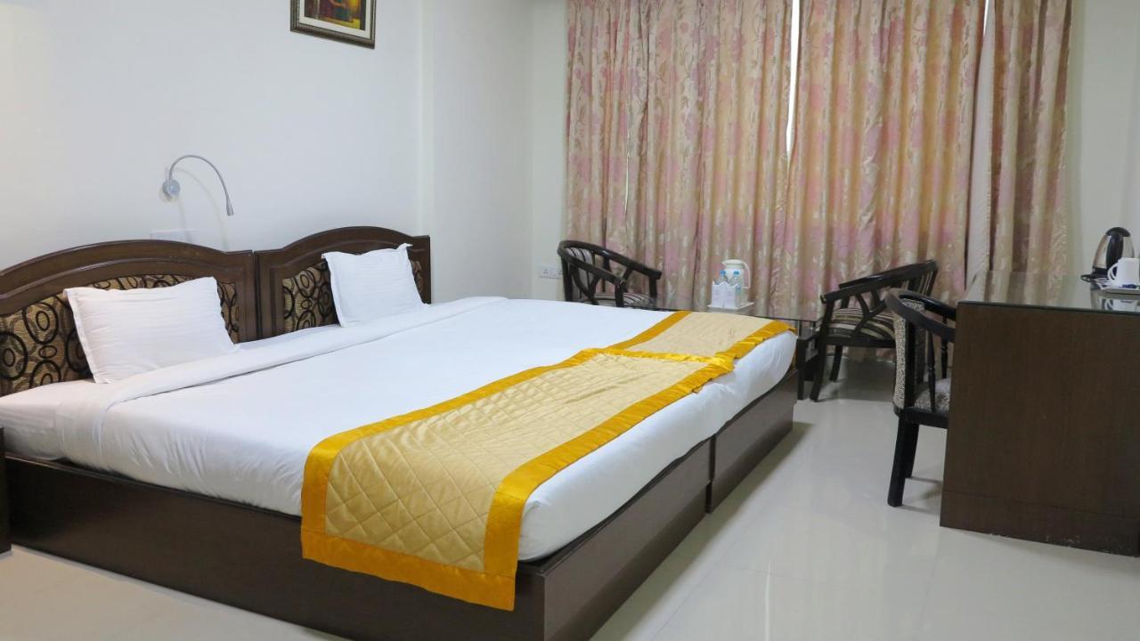 Bodhgaya Regency Hotel Екстериор снимка